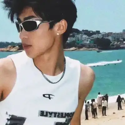 容晶辉 容晶辉